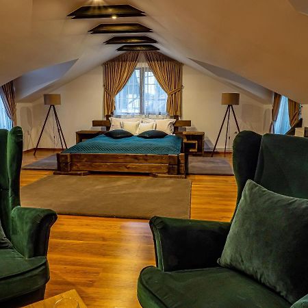 Hotel Casa Delia à Câmpulung Moldovenesc Extérieur photo