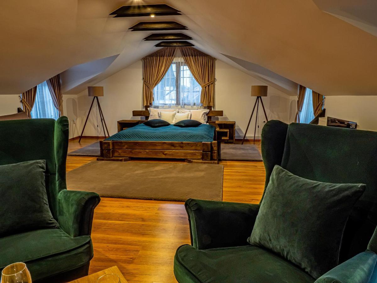 Hotel Casa Delia à Câmpulung Moldovenesc Extérieur photo