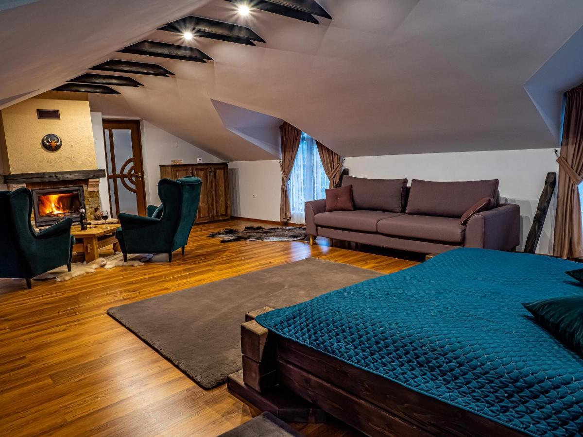 Hotel Casa Delia à Câmpulung Moldovenesc Extérieur photo