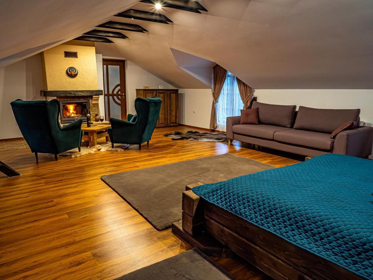 Hotel Casa Delia à Câmpulung Moldovenesc Extérieur photo